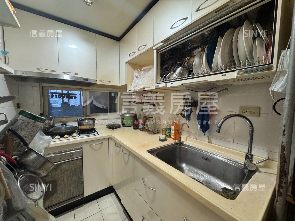 介壽高樓景觀三房車位可抽房屋室內格局與周邊環境