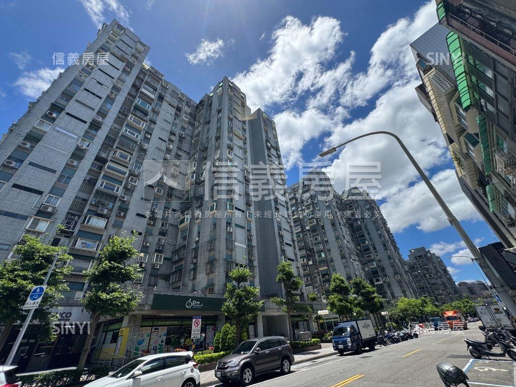 介壽高樓景觀三房車位可抽房屋室內格局與周邊環境