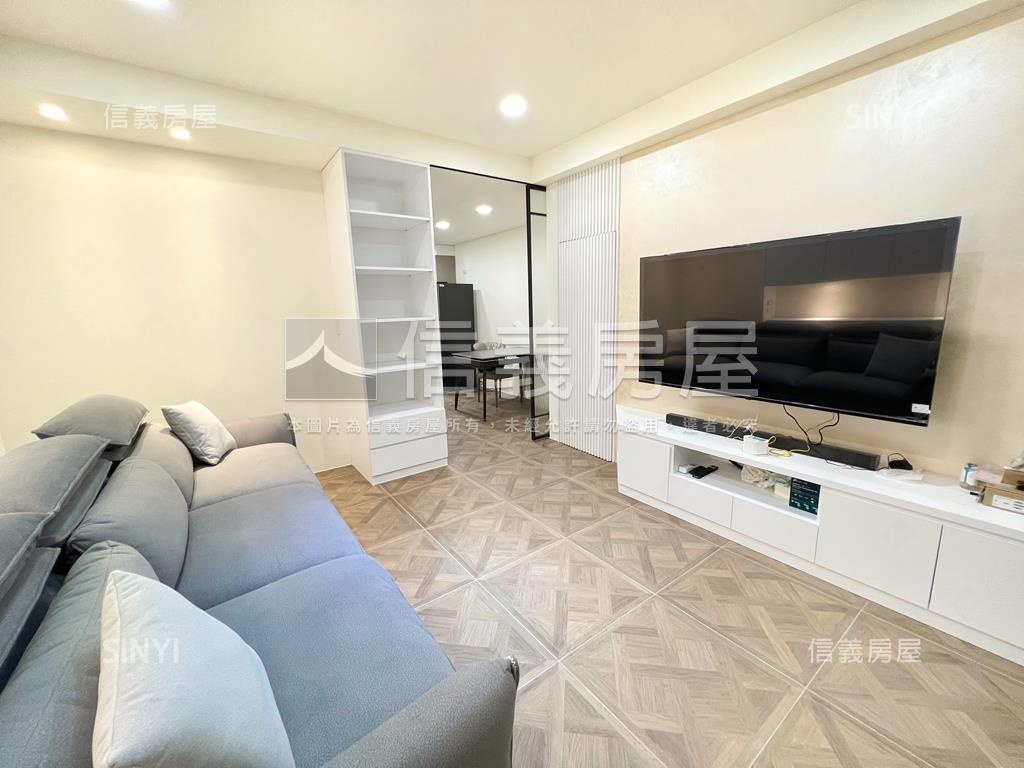 國際路。靜謐煥新美透天房屋室內格局與周邊環境