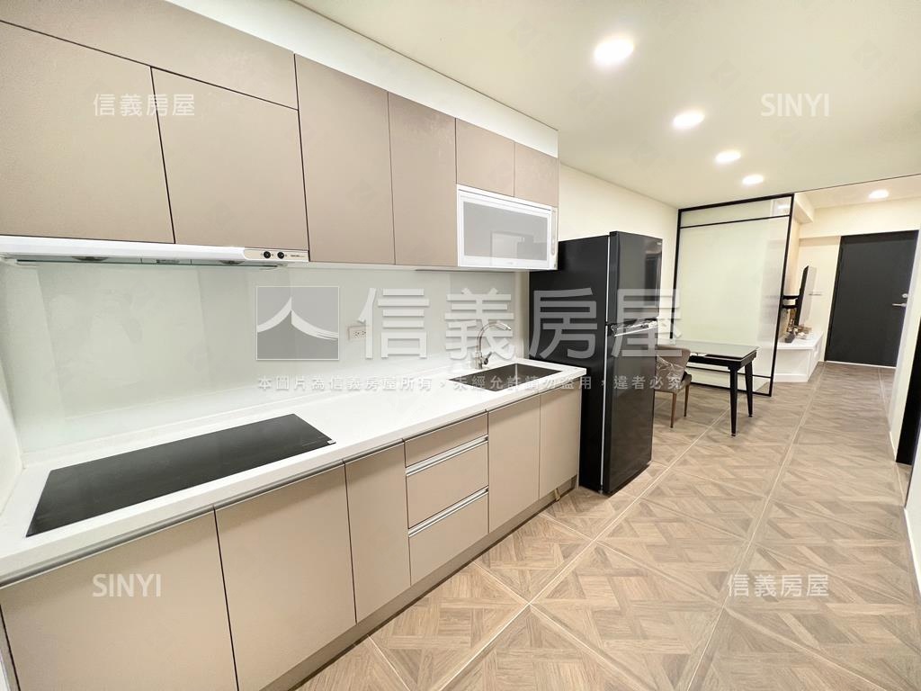 國際路。靜謐煥新美透天房屋室內格局與周邊環境