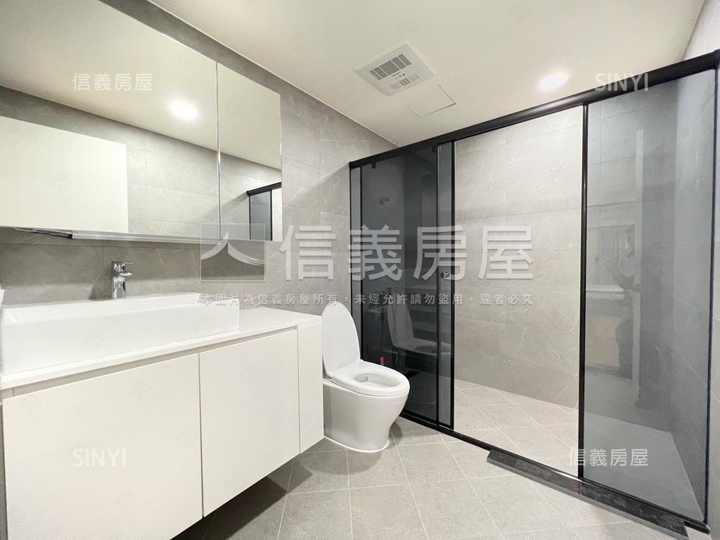 國際路。靜謐煥新美透天房屋室內格局與周邊環境