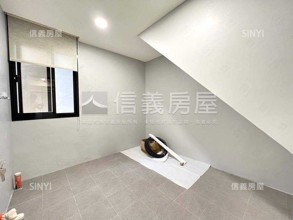 國際路。靜謐煥新美透天房屋室內格局與周邊環境