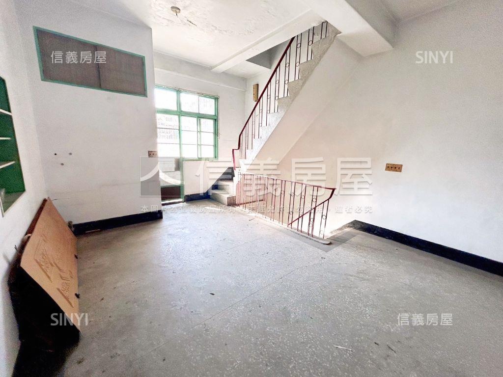 【近台鐵】楠都透天店面房屋室內格局與周邊環境