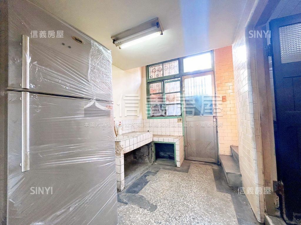 【近台鐵】楠都透天店面房屋室內格局與周邊環境