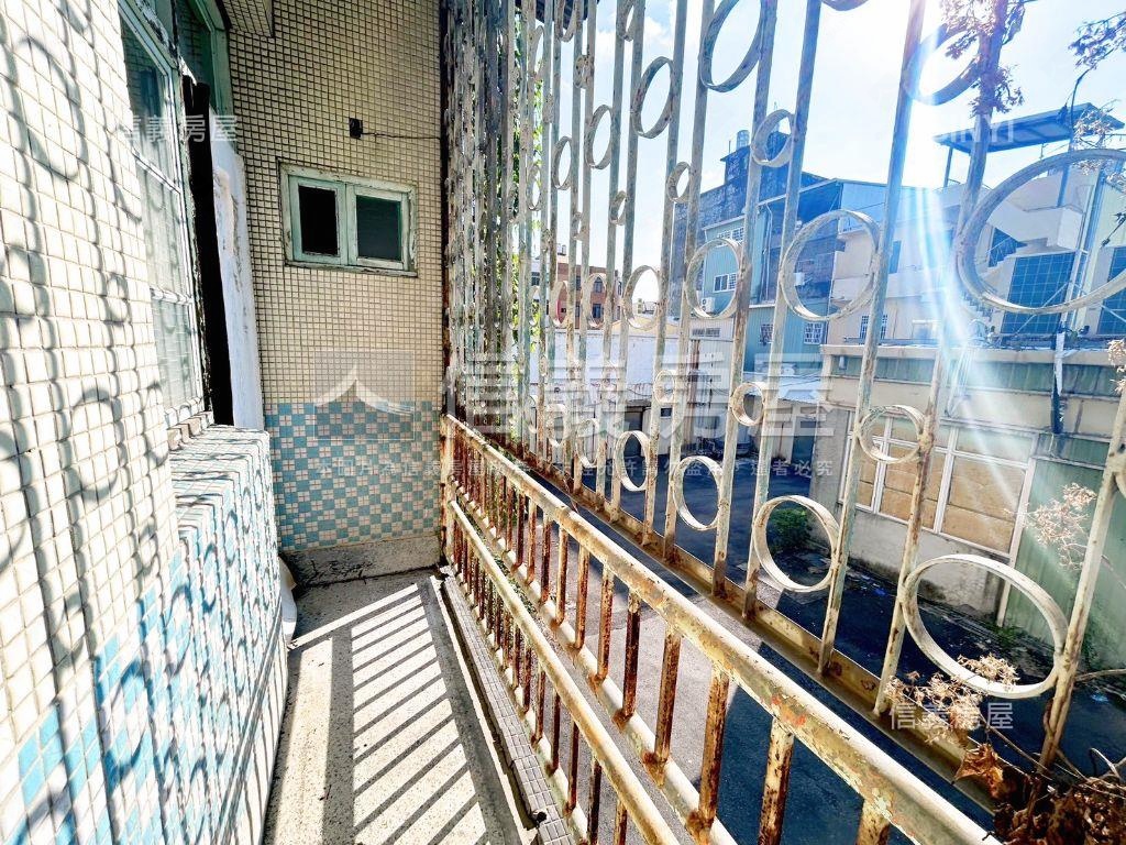 【近台鐵】楠都透天店面房屋室內格局與周邊環境