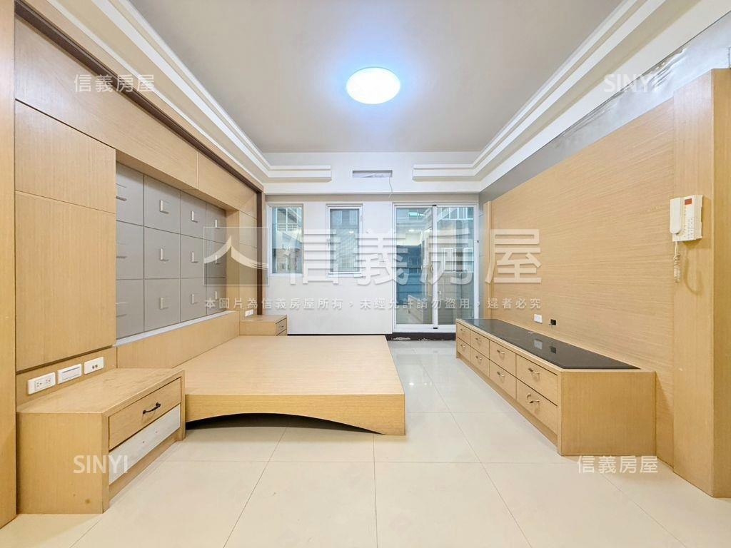仁武６米面寬雙車墅房屋室內格局與周邊環境