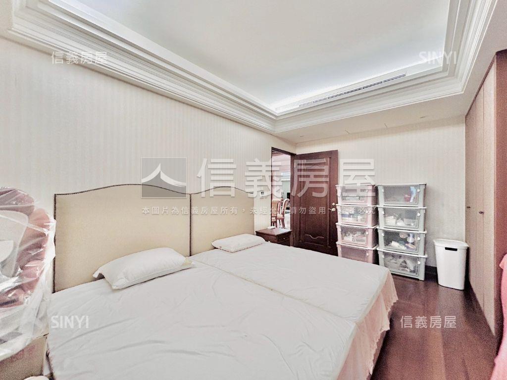 天璽１歌劇院旁４房雙車位房屋室內格局與周邊環境