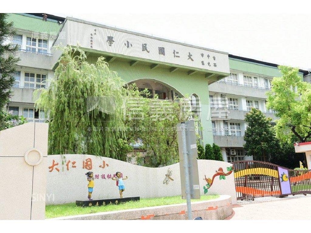 漢口商圈三房平面車位房屋室內格局與周邊環境