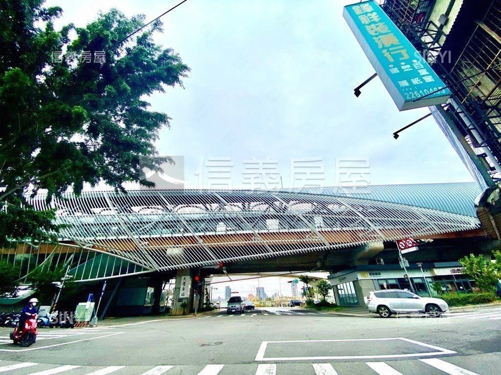 椰城挑高３房車位公園視野房屋室內格局與周邊環境