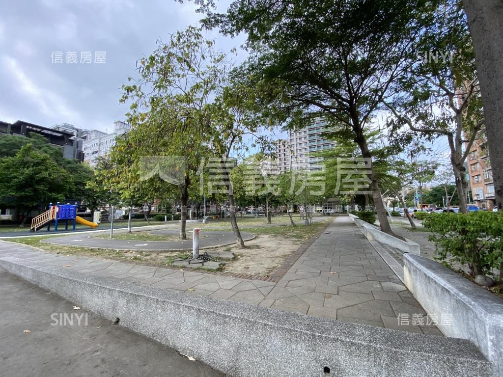 椰城挑高３房車位面公園房屋室內格局與周邊環境