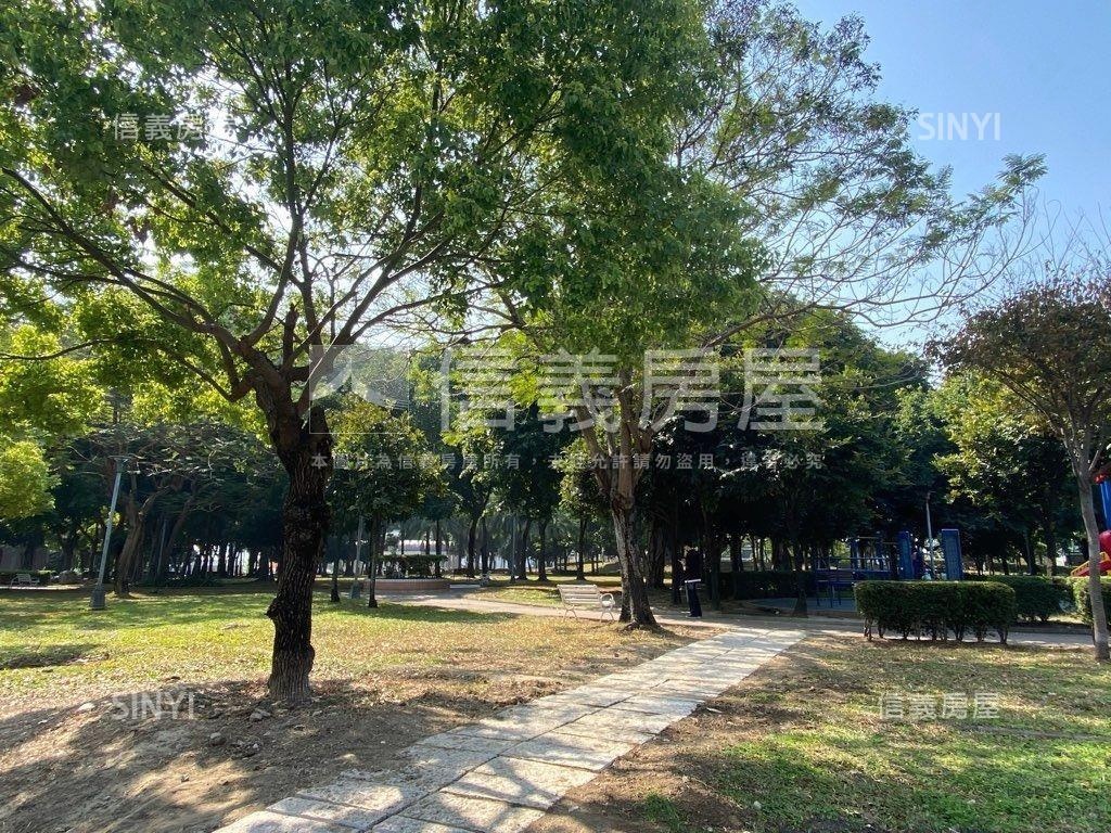 椰城挑高３房車位面公園房屋室內格局與周邊環境