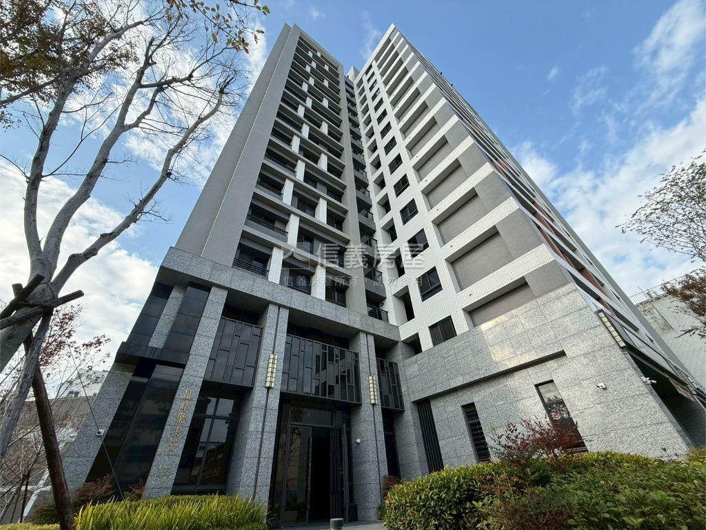 昂峰聚羨岱３房平車房屋室內格局與周邊環境
