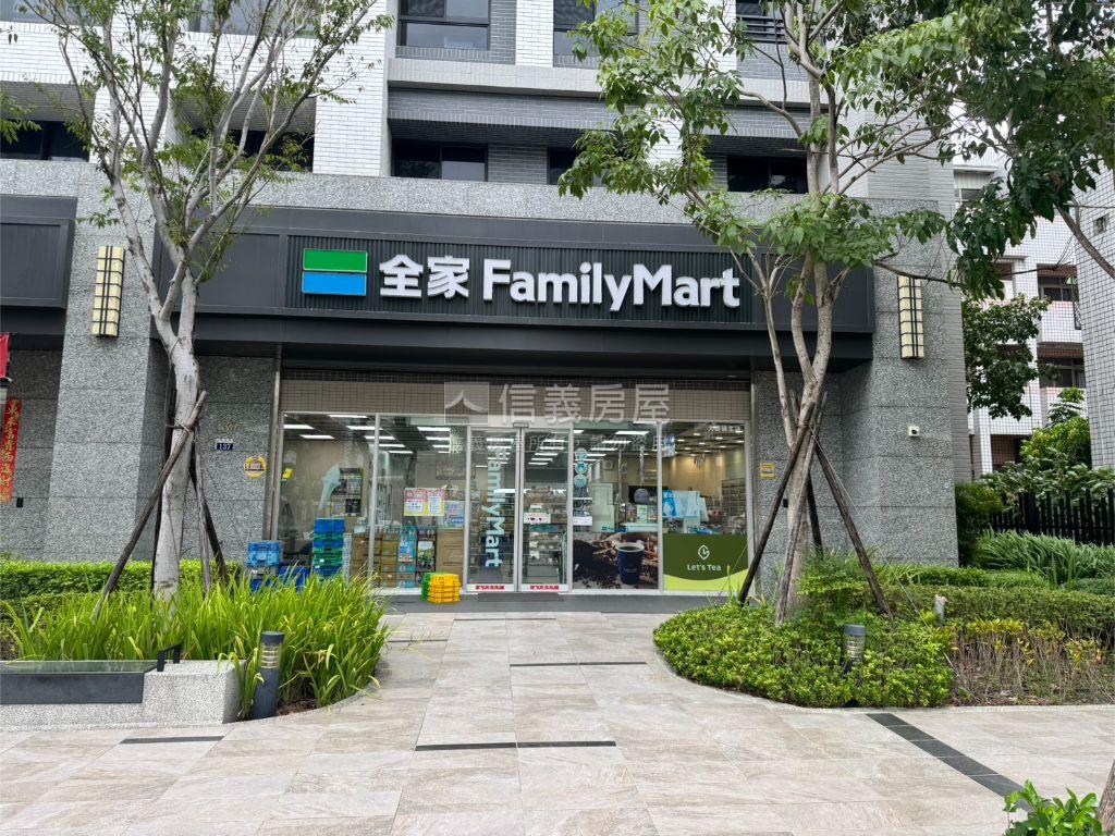 昂峰聚羨岱３房平車房屋室內格局與周邊環境