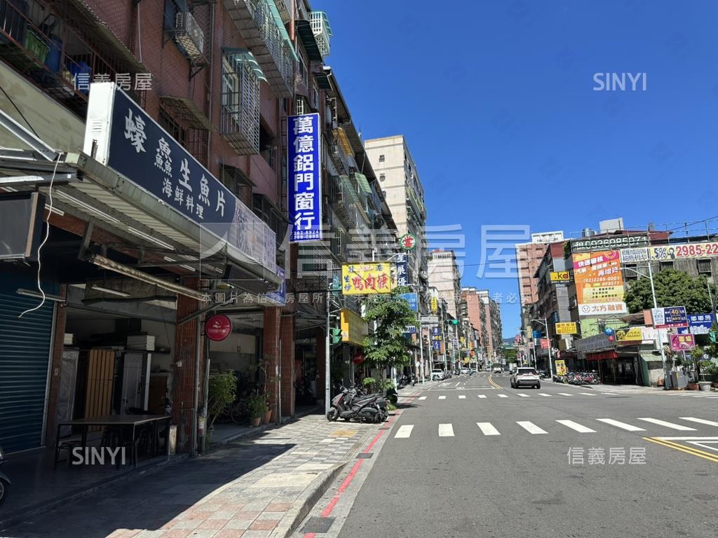 專任中山一路。面寬店面房屋室內格局與周邊環境
