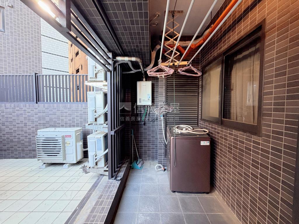 甲子園溫馨三房車位房屋室內格局與周邊環境