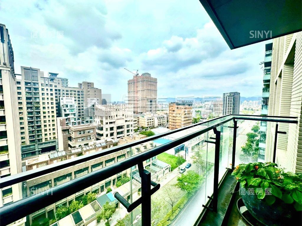 惠宇山曦高樓四房雙平車房屋室內格局與周邊環境