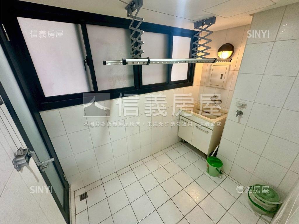 惠宇山曦高樓四房雙平車房屋室內格局與周邊環境