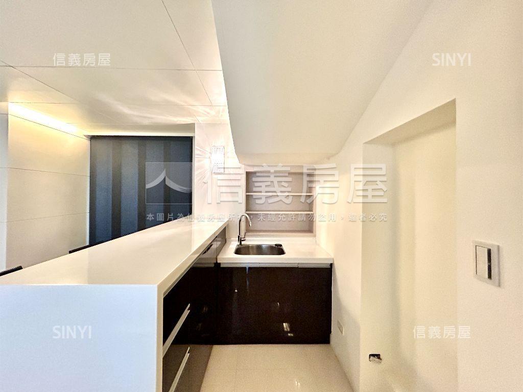 仁愛葉慈傳承名廈二樓房屋室內格局與周邊環境