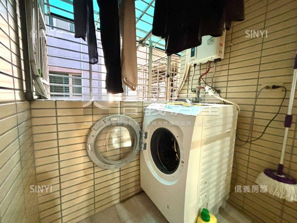 捷運兩房美屋車位房屋室內格局與周邊環境