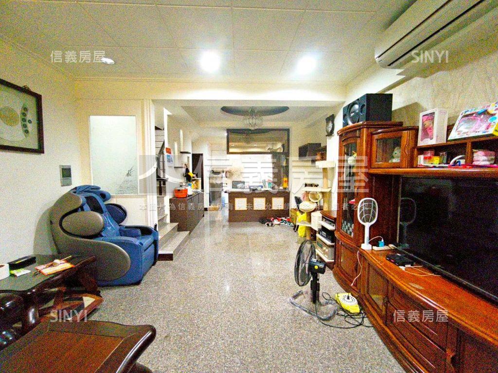 南勢可停車機能美透天房屋室內格局與周邊環境