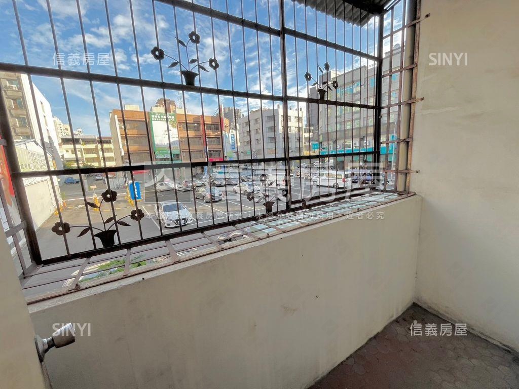 近Ｇ６活路大地坪透天Ａ房屋室內格局與周邊環境