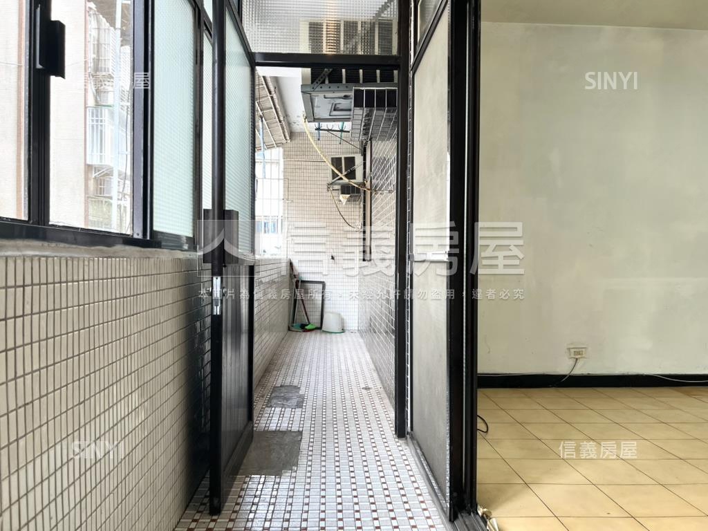 捷運永安街黃金３樓房屋室內格局與周邊環境