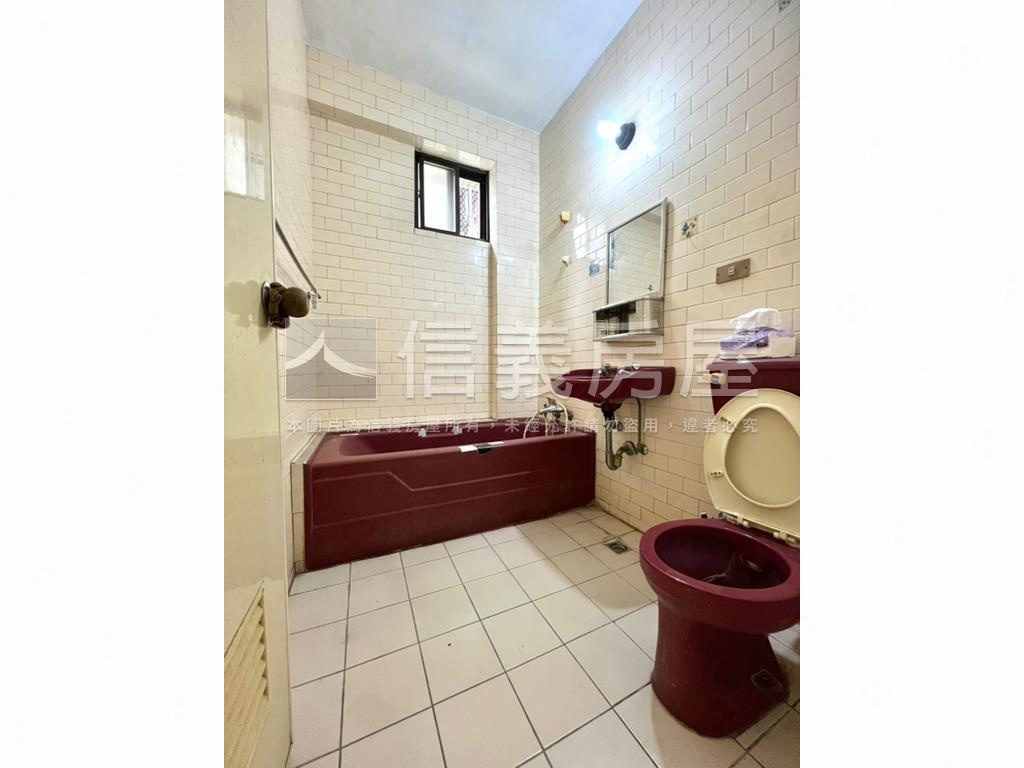 捷運永安街黃金３樓房屋室內格局與周邊環境