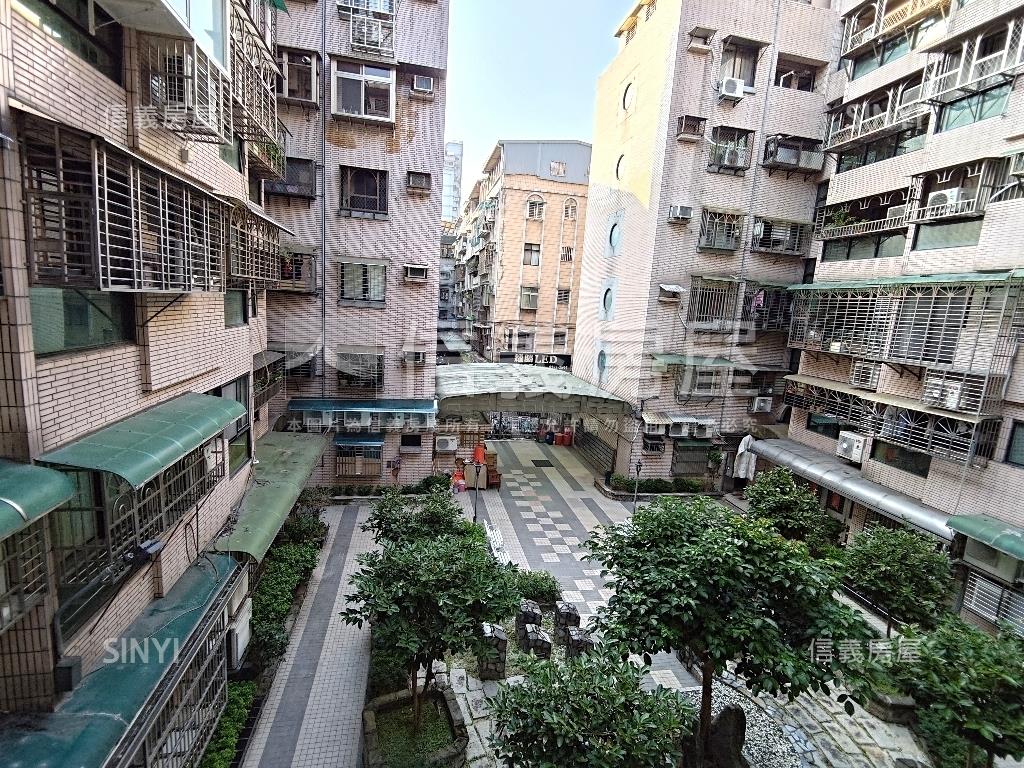 電梯３房［方正］前後陽台房屋室內格局與周邊環境