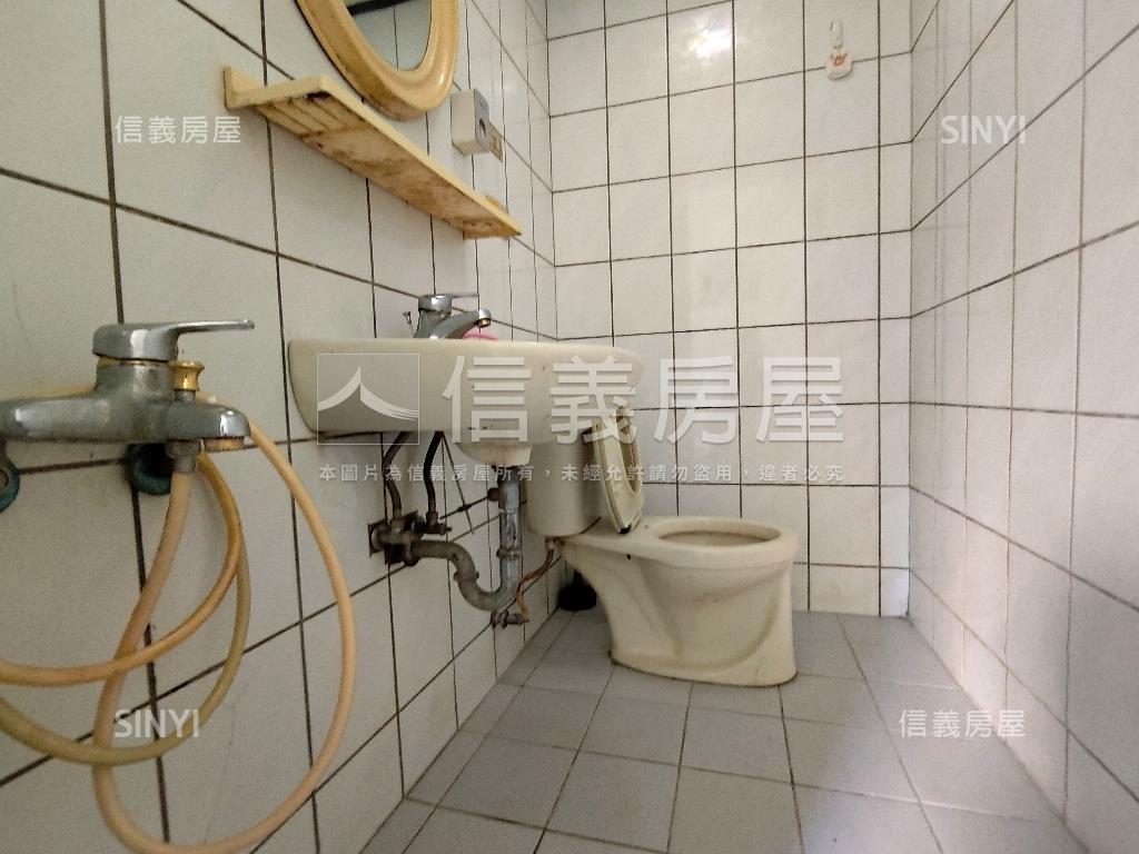 電梯３房［方正］前後陽台房屋室內格局與周邊環境