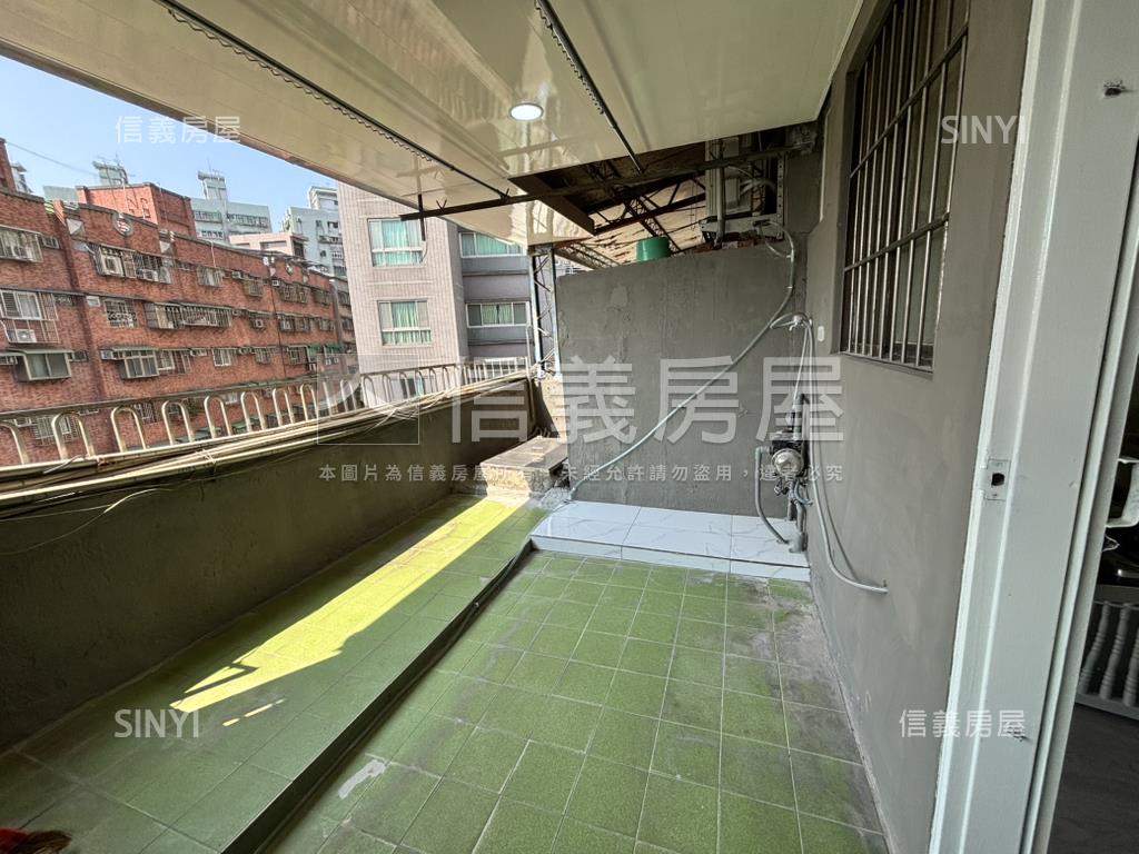 富山街四樓房屋室內格局與周邊環境