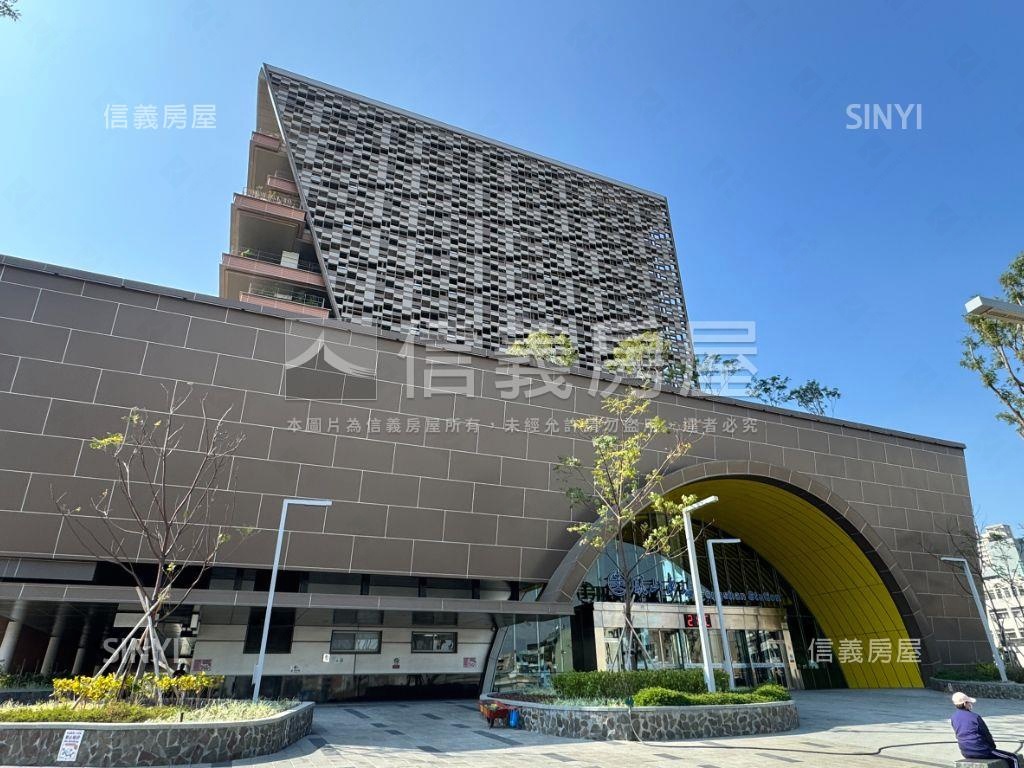 鳳山火車站大地坪透店房屋室內格局與周邊環境