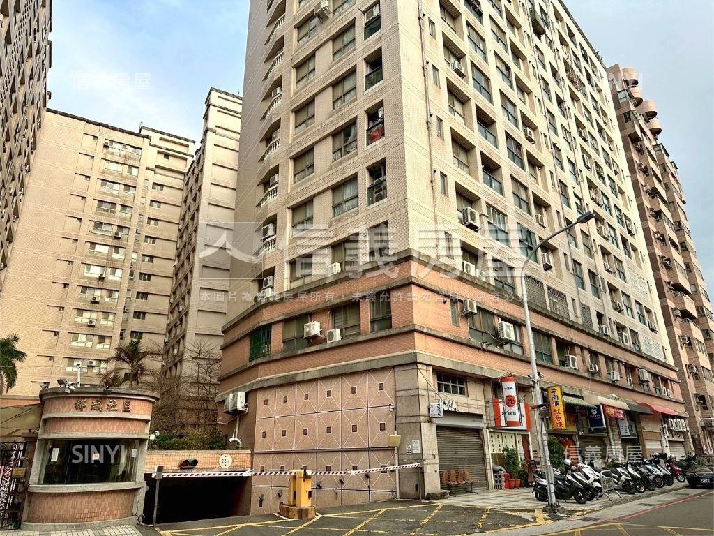 椰城｜裝潢美房雙車房屋室內格局與周邊環境