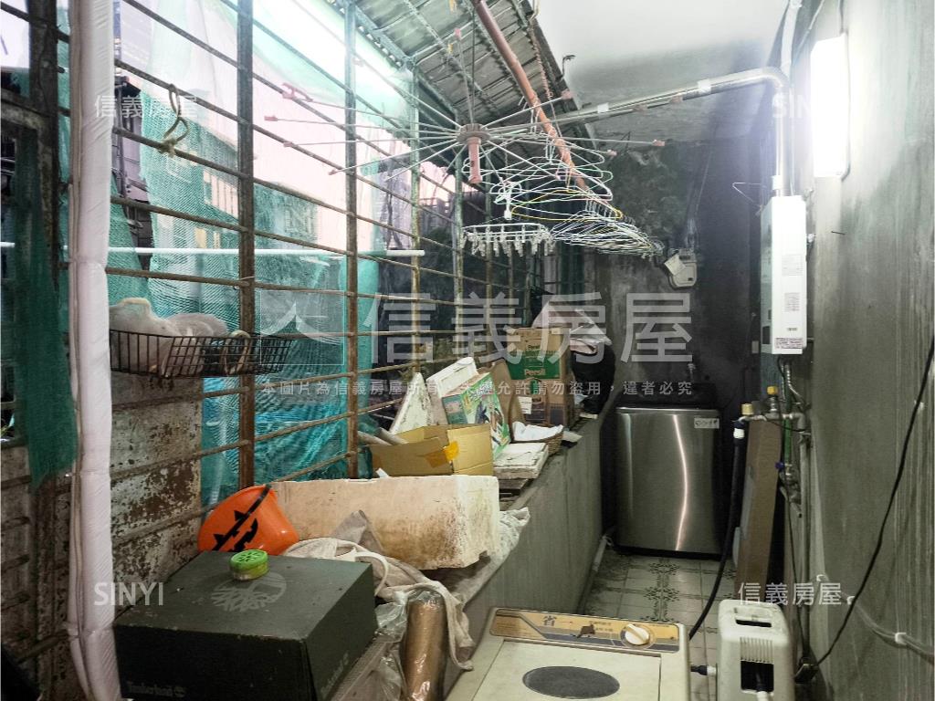 永吉路國泰方正二樓公寓房屋室內格局與周邊環境