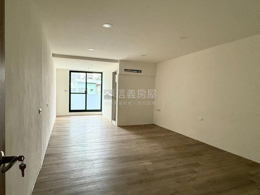 仁和二街美美透天房屋室內格局與周邊環境