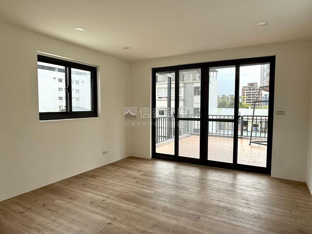 仁和二街美美透天房屋室內格局與周邊環境