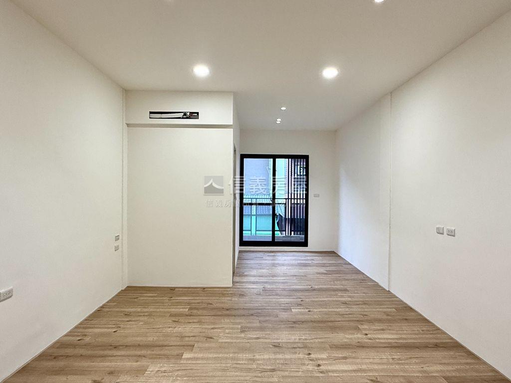 仁和二街美美透天房屋室內格局與周邊環境