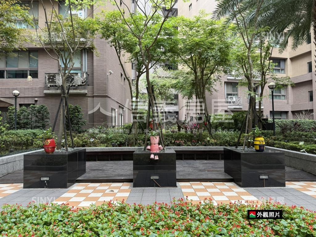 精美Ａ９羅芙宮兩房露臺戶房屋室內格局與周邊環境