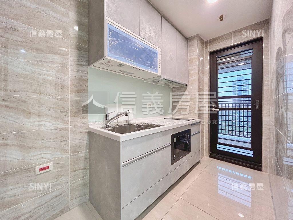 百邑朝南兩房車位房屋室內格局與周邊環境