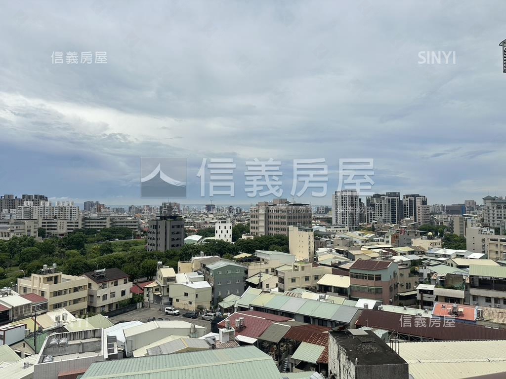 興大臻鑽雙套房屋室內格局與周邊環境