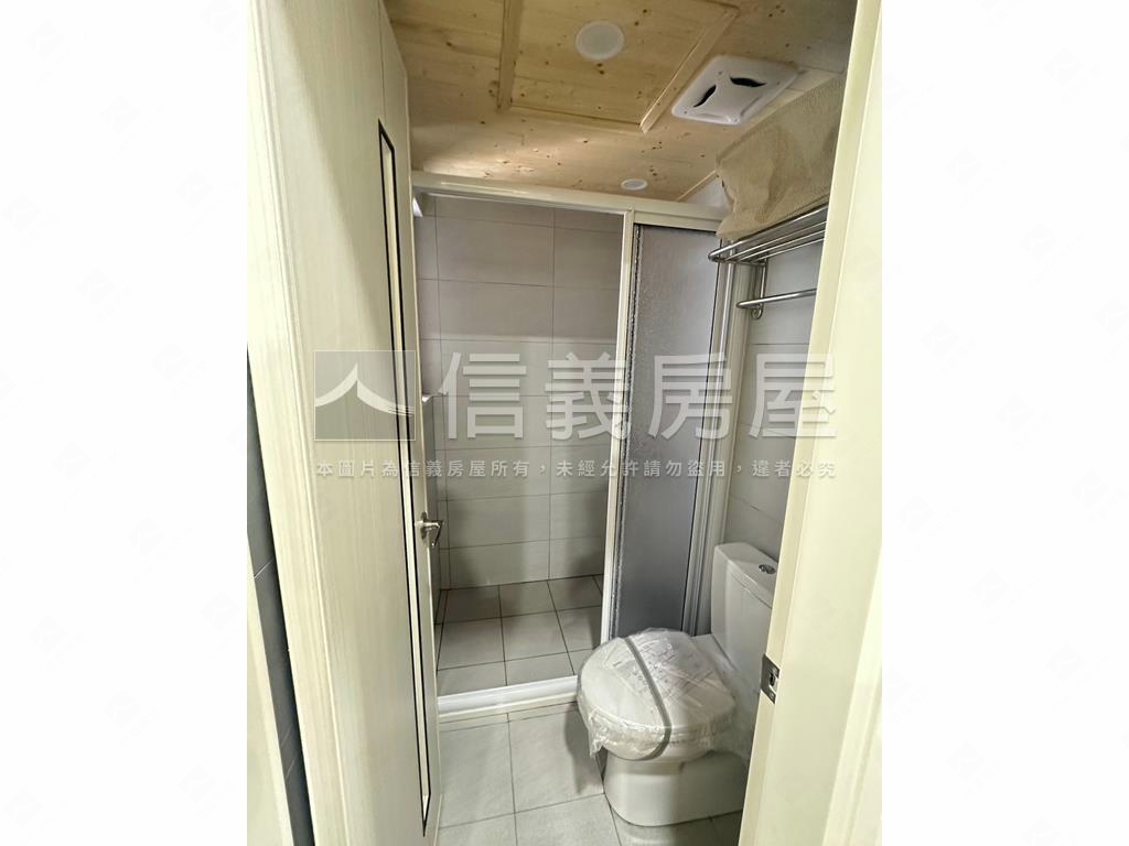 興大臻鑽雙套房屋室內格局與周邊環境