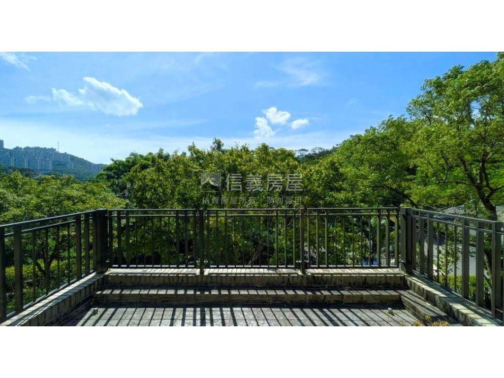 青山鎮康橋採光美屋房屋室內格局與周邊環境