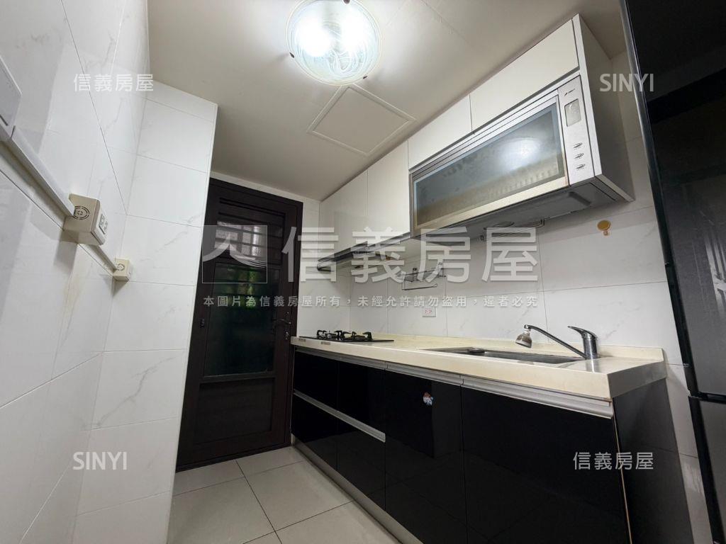 楊明國小旁智富城兩房車位房屋室內格局與周邊環境
