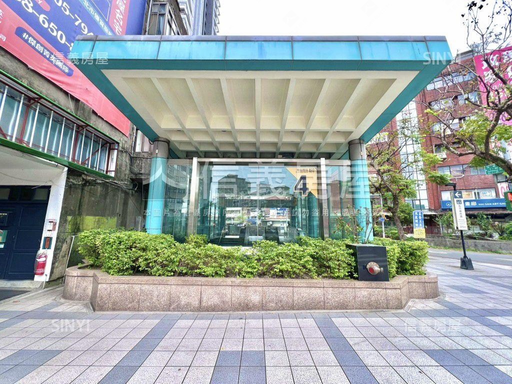 忠孝詠吉Ａ１四房雙主臥房屋室內格局與周邊環境