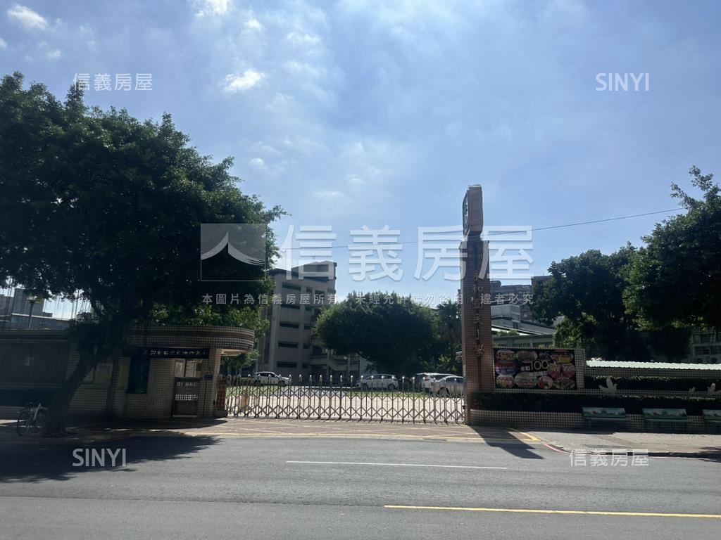 永安公園光煦和風電梯三房房屋室內格局與周邊環境