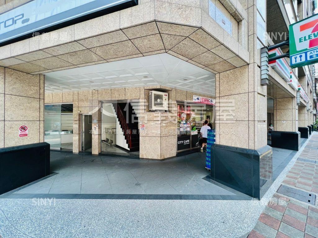 雙子星三角窗店霸房屋室內格局與周邊環境