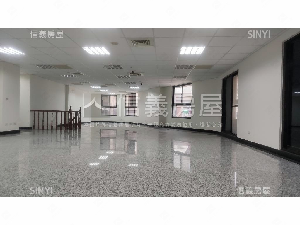 雙子星三角窗店霸房屋室內格局與周邊環境