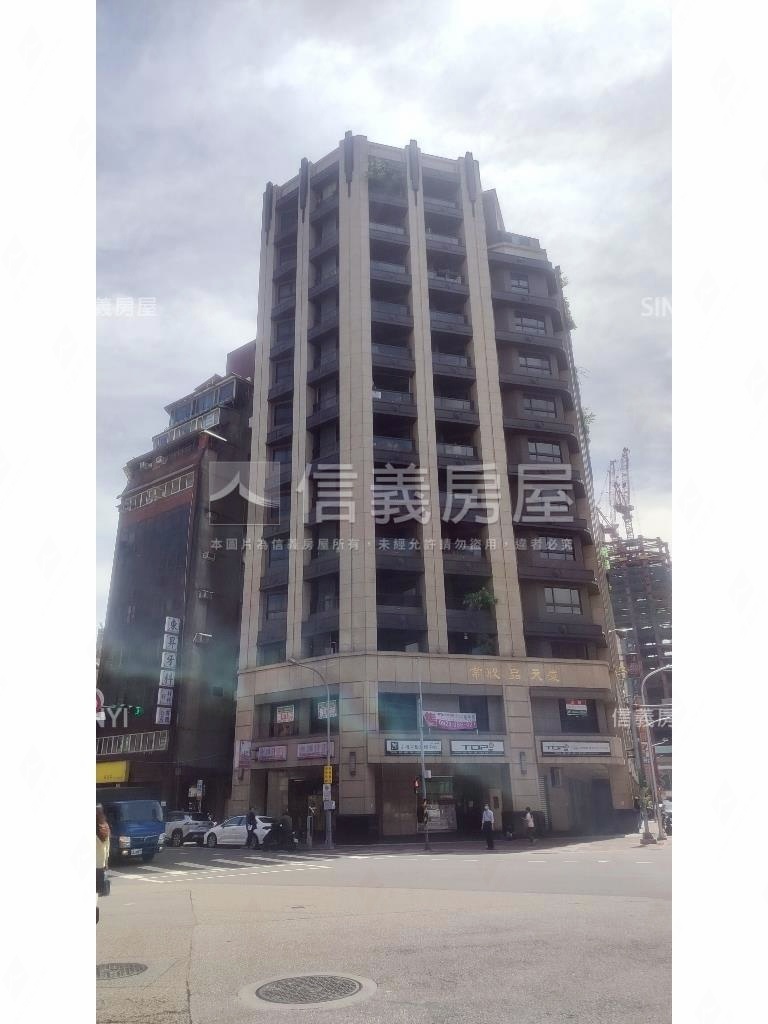 雙子星三角窗店霸房屋室內格局與周邊環境