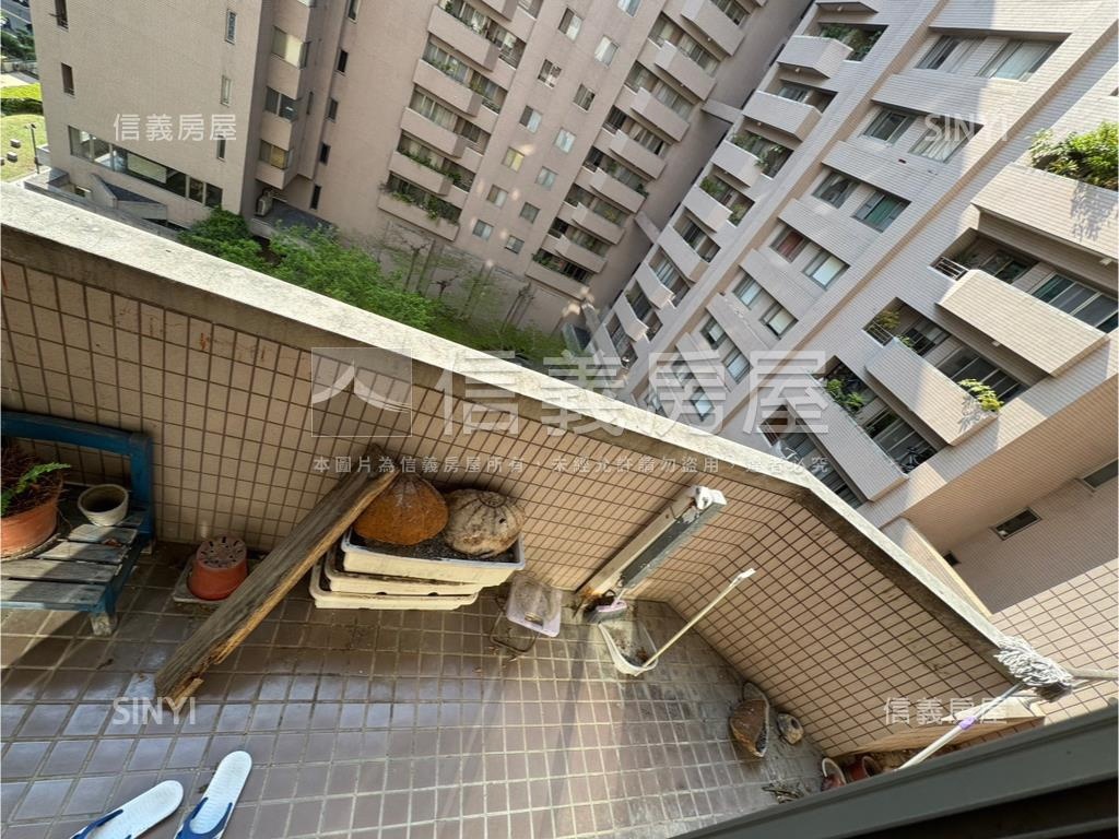 里仁為美大四房平車房屋室內格局與周邊環境