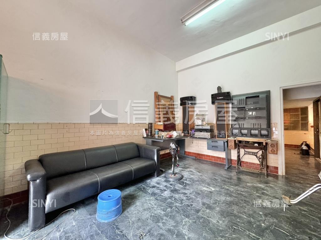 近雙軌正街邊間透天房屋室內格局與周邊環境