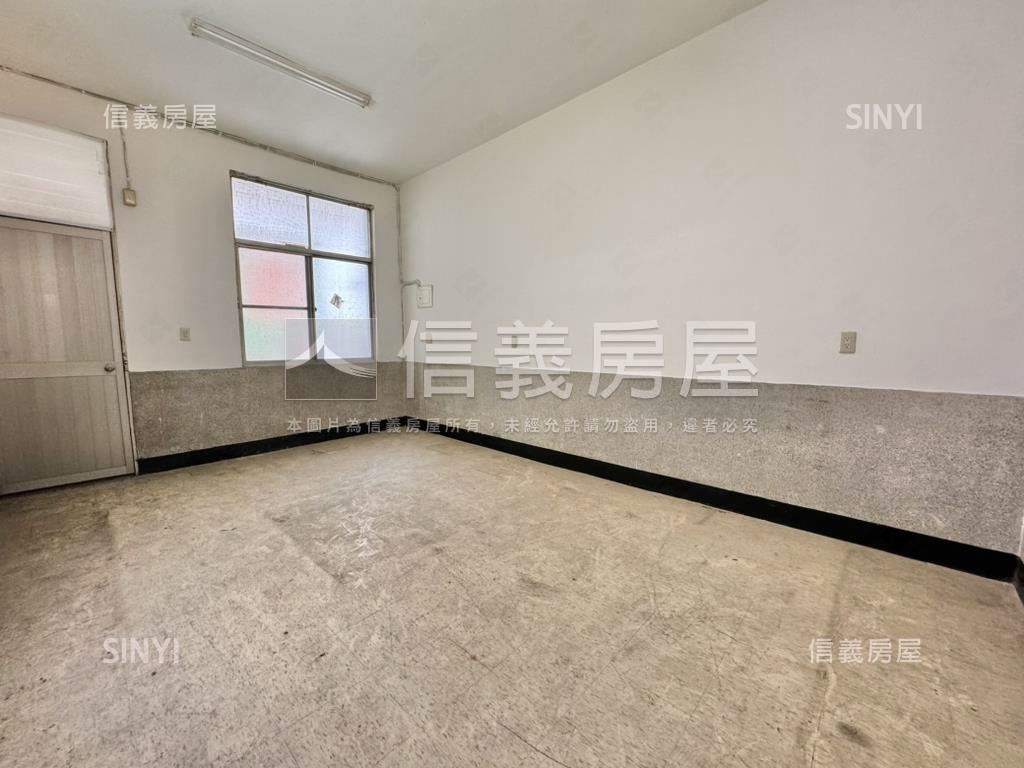 近雙軌正街邊間透天房屋室內格局與周邊環境